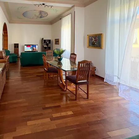 Apartment Casa Vincenza La Spezia